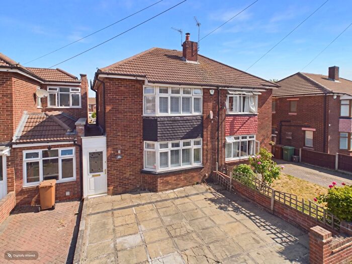 2 Bedroom Semi Detached House For Sale In Rudland Road, Bexleyheath, Kent, DA7