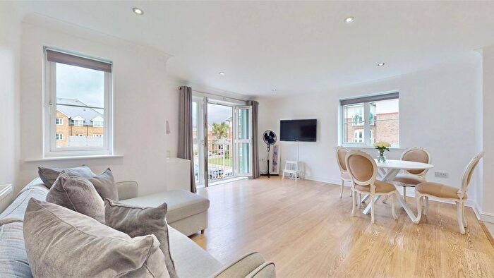 2 Bedroom Flat To Rent In Cecil Manning Close, Perivale, Greenford, UB6