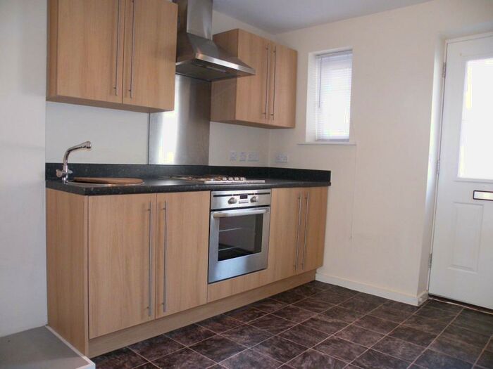 2 Bedroom Link Detached House To Rent In Moray Close, Church Gresley, DE11