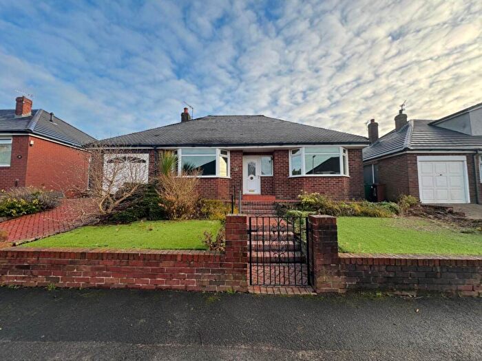 2 Bedroom Detached Bungalow To Rent In Manor Road, Shaw, OL2