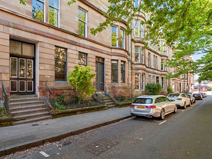 3 Bedroom Flat For Sale In Barrington Drive, Woodlands, G4