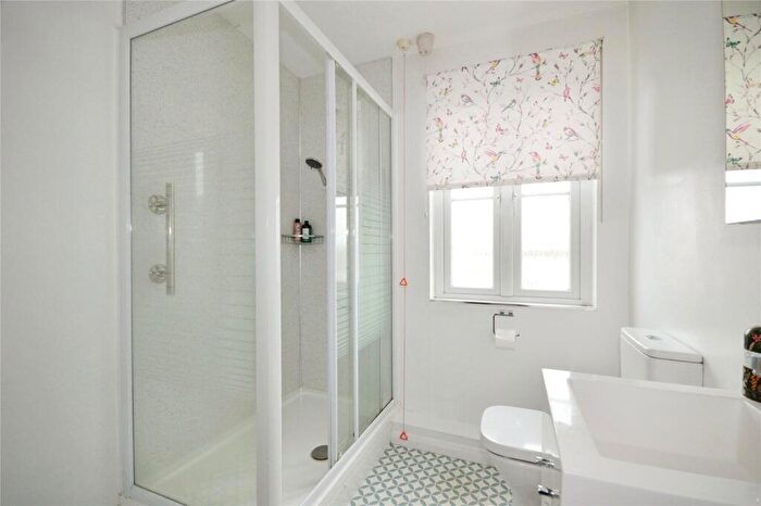 1 Bedroom Apartment For Sale In South Street, Manningtree, Essex, CO11