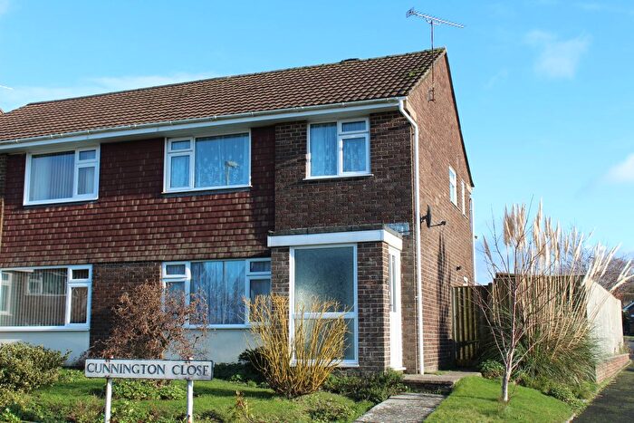 3 Bedroom Detached House To Rent In Cunnington Close, Castle Park, Dorchester, Dorset, DT1