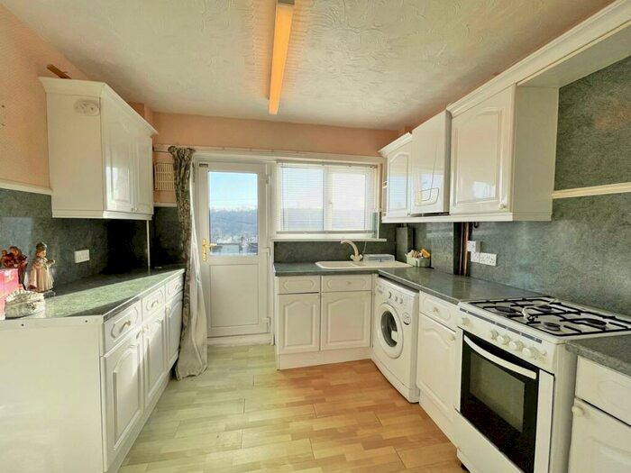 3 Bedroom End Of Terrace House For Sale In Middlefield Road, Southway