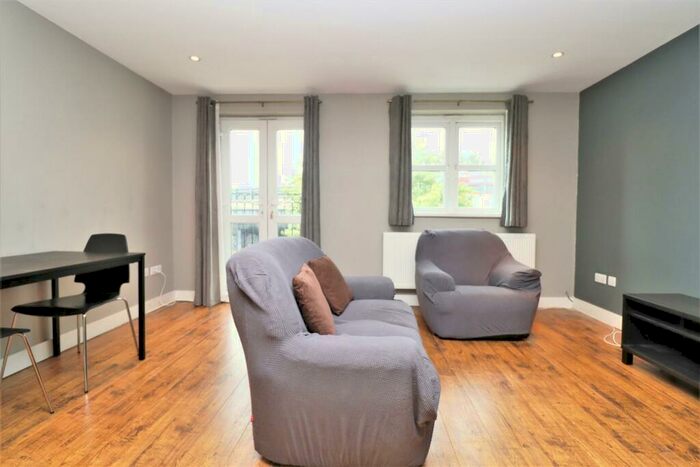 1 Bedroom Apartment To Rent In Ardennes House, Canning Town, E16