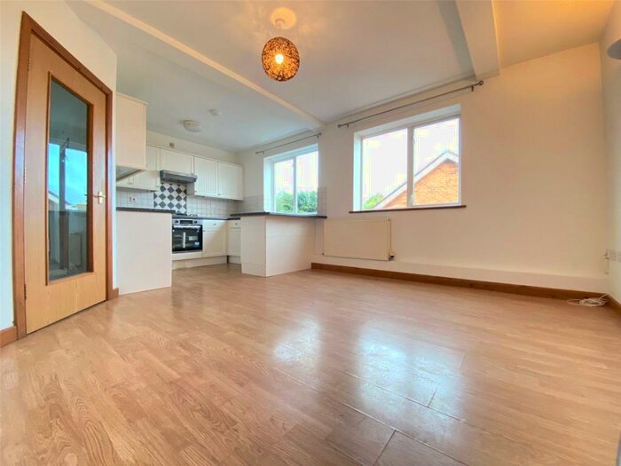 1 Bedroom Apartment To Rent In Shakespeare Avenue, Redditch, B98