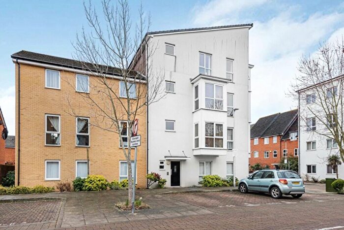 1 Bedroom Apartment For Sale In Gweal Avenue, Reading, Berkshire, RG2
