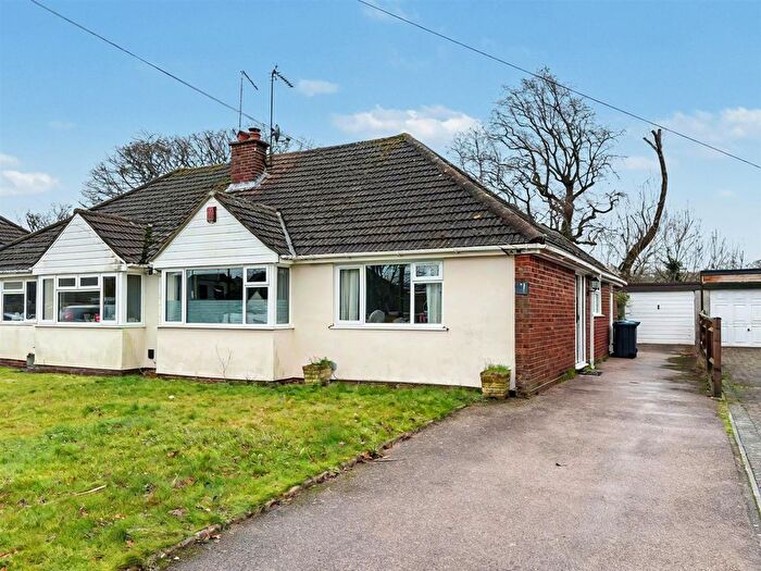 3 Bedroom Chalet For Sale In Potters Lane, Burgess Hill, RH15