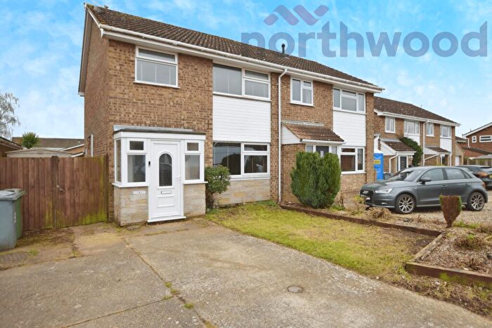 3 Bedroom Semi-Detached House To Rent In Loxwood Road, Hellesdon, NR6