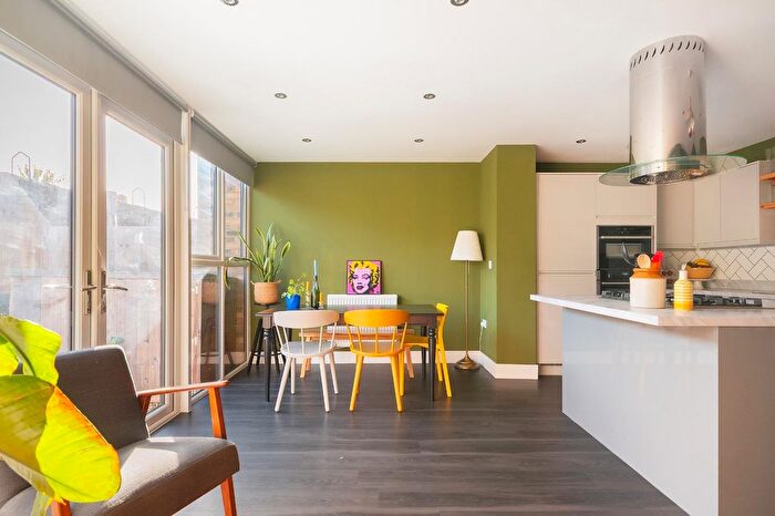 3 Bedroom Terraced House For Sale In Old Pump House Close, Bedminster Down, BS13