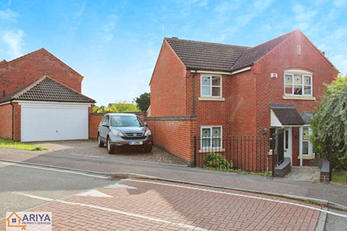 4 Bedroom Detached House To Rent In Bridgemere Close, Glen Parva, Leicester, LE2