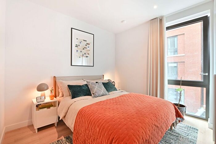 1 Bedroom Flat To Rent In The Maple, Brent Cross, London, NW2
