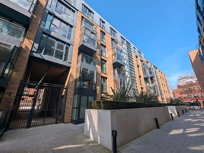 1 Bedroom Apartment To Rent In Southside, St. John's Walk, Birmingham, B5