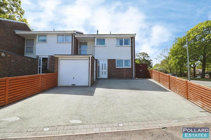 3 Bedroom End Of Terrace House For Sale In Tyler Drive, Rainham, ME8