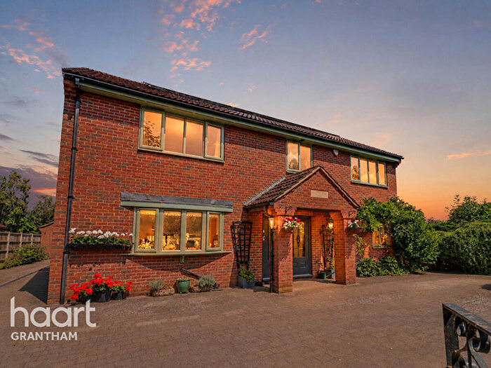 5 Bedroom Detached House For Sale In Main Street, Grantham, NG32