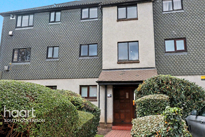 1 Bedroom Apartment For Sale In Teviot Avenue, Aveley, RM15