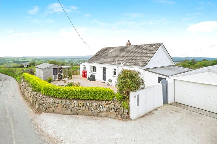 4 Bedroom Bungalow For Sale In Copper Hill, Troon, Camborne, Cornwall, TR14