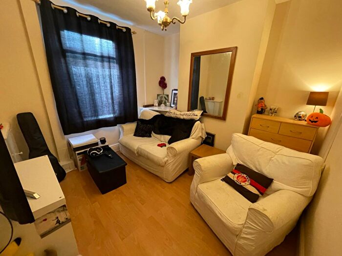 2 Bedroom Property To Rent In Lady Margaret Terrace, Cardiff, CF24