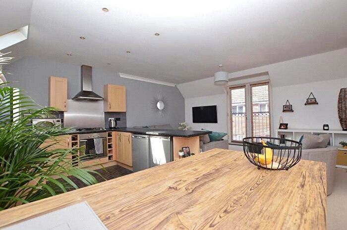 2 Bedroom Apartment To Rent In Baden Powell Close, Chelmsford, CM2