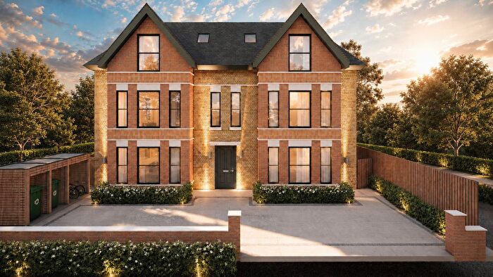 3 Bedroom Flat For Sale In Crosslands Avenue, Ealing, W5