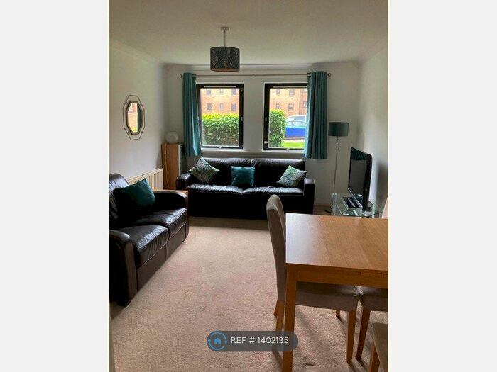 2 Bedroom Flat To Rent In Boat Green, Edinburgh, EH3