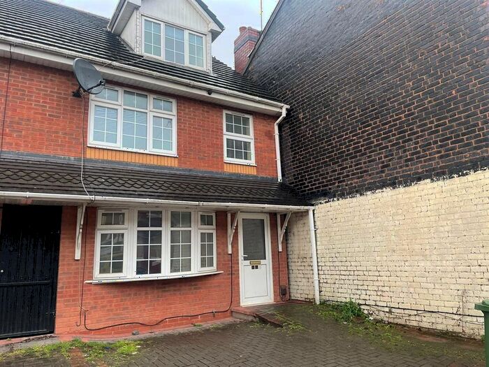 5 Bedroom Terraced House To Rent In Miner Street, Walsall, WS2