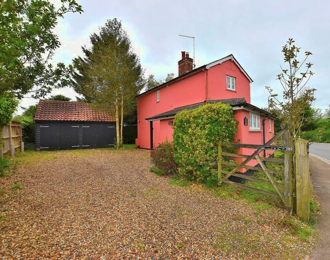 2 Bedroom Cottage To Rent In Park Street, Thaxted, Dunmow, CM6