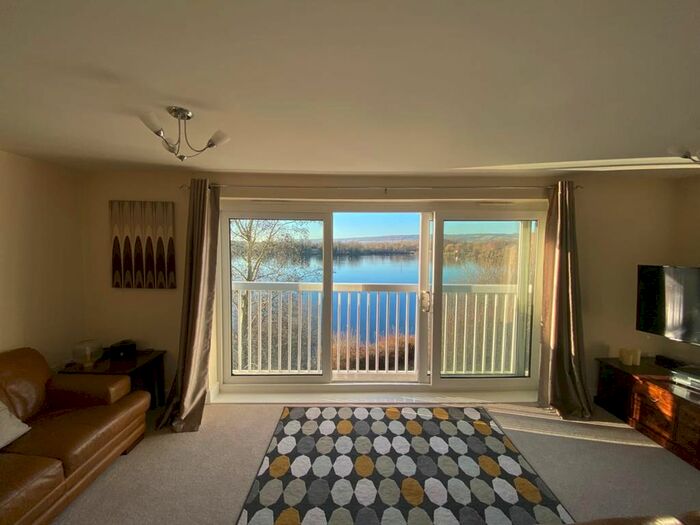 2 Bedroom Flat To Rent In The Lakes, Larkfield ME20