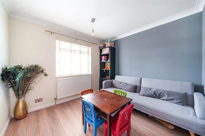 3 Bedroom Terraced House For Sale In Farmers Way, Maidenhead, Berkshire, SL6