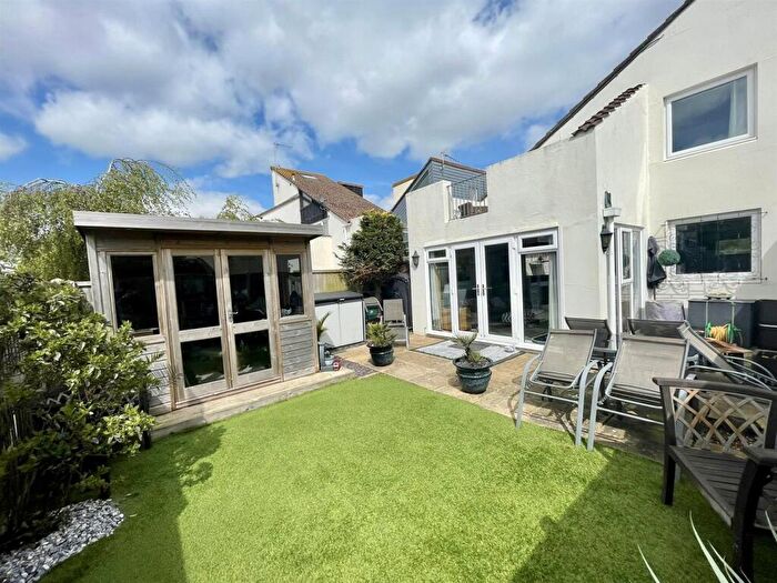 2 Bedroom Town House To Rent In Tree Hamlets, Upton, BH16
