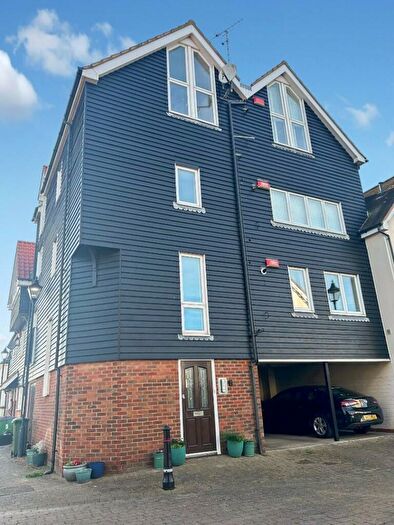 2 Bedroom Flat To Rent In Newmans Close, Hythe, CT21