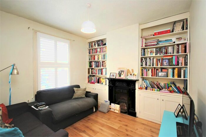 3 Bedroom Detached House To Rent In Green Road, Whetstone, N20