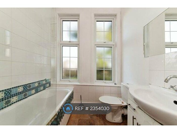 1 Bedroom Flat To Rent In Thurlby Close, Harrow, HA1