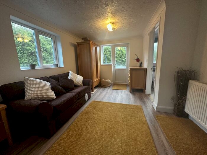 1 Bedroom Apartment To Rent In Hooks Drove, Murrow, Wisbech, PE13