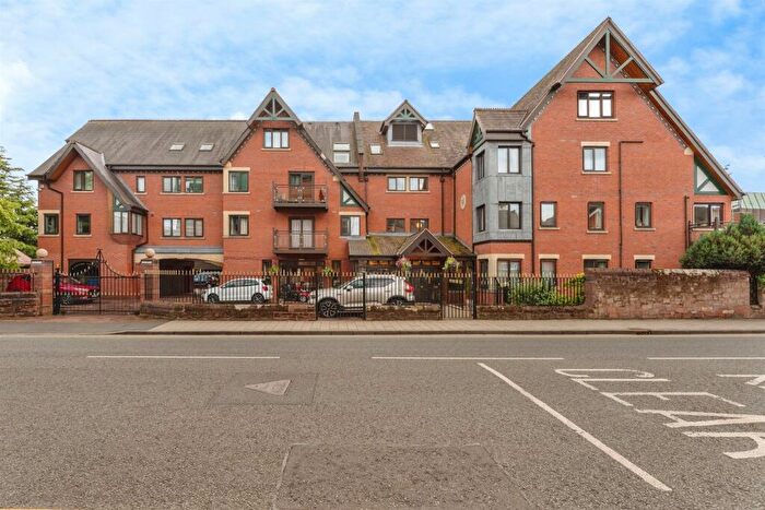 2 Bedroom Flat For Sale In Knightsbridge Court, Chester, CH1