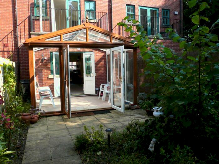 4 Bedroom Terraced House To Rent In Schuster Road, Victoria Park, M14