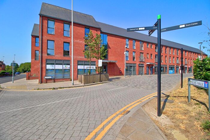 2 Bedroom Apartment For Sale In Elms Walk, Wokingham, RG40