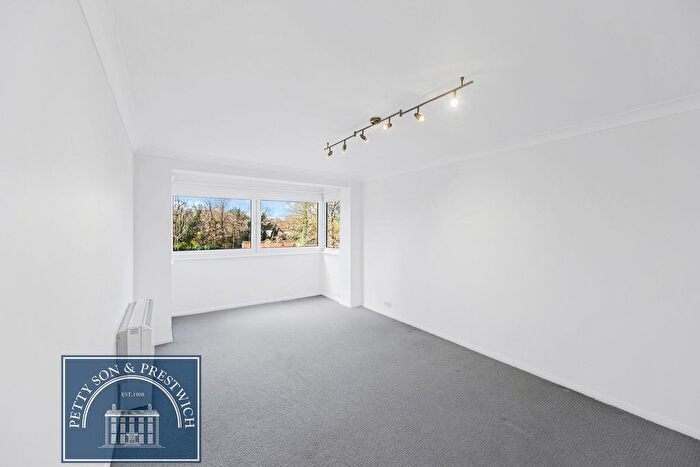 2 Bedroom Flat To Rent In Trent Court, New Wanstead, Wanstead, E11