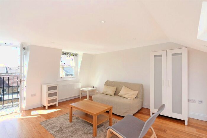 Studio To Rent In Percy Road, Shepherds Bush, London, W12