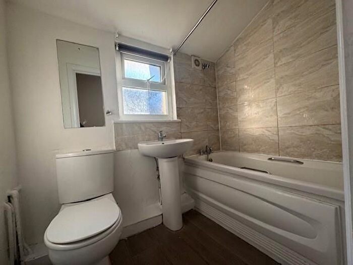 3 Bedroom Terraced House To Rent In Penge Road, London, E13