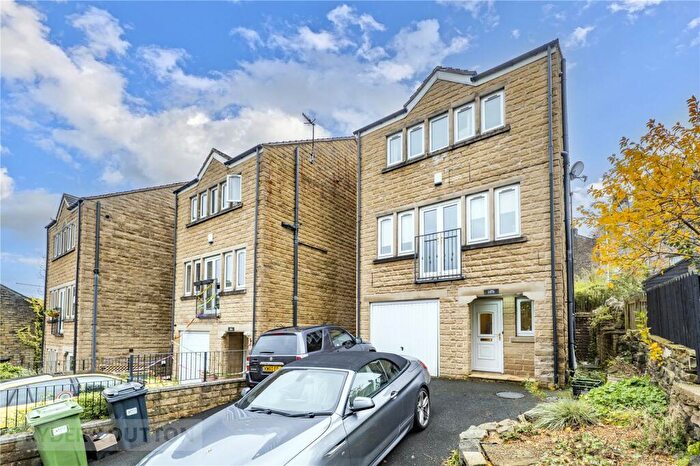 4 Bedroom Detached House For Sale In Lane Top, Linthwaite, Huddersfield, HD7