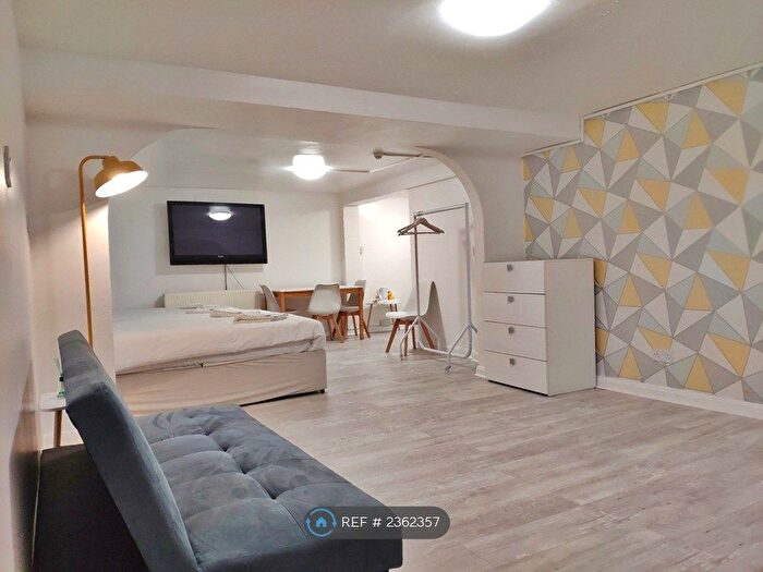 Studio To Rent In Brighton, Brighton, BN1