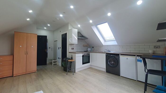 1 Bedroom Studio To Rent In Castle Lane, Cardiff, CF24