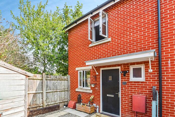 2 Bedroom Semi Detached House For Sale In Great Western Street, Frome, BA11