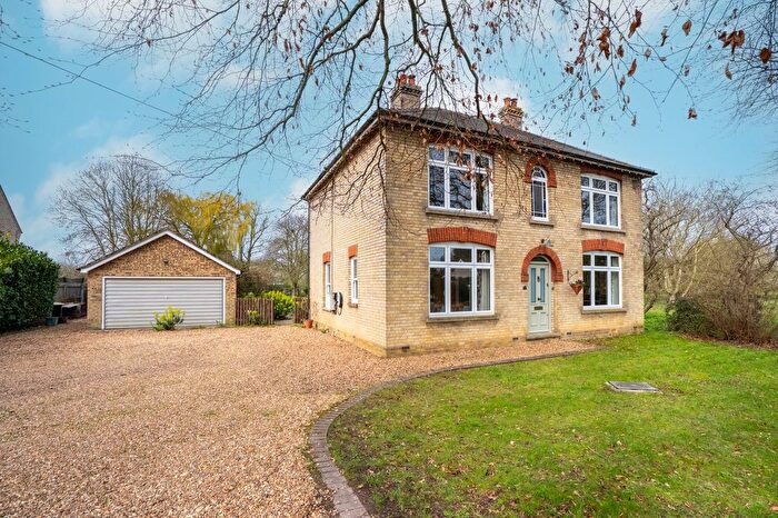 5 Bedroom Detached House For Sale In Earith Road, Willingham, CB24