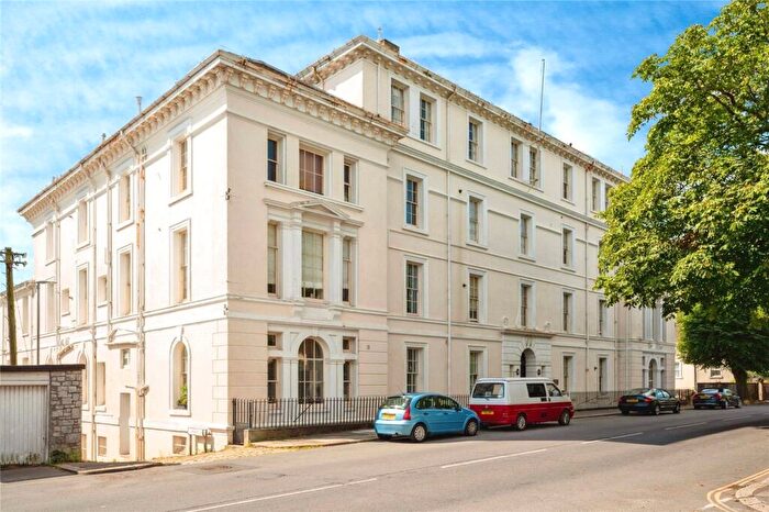 1 Bedroom Flat For Sale In Albert Road, Plymouth, Devon, PL2