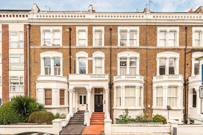 1 Bedroom Flat For Sale In Sinclair Road, West Kensington, W14