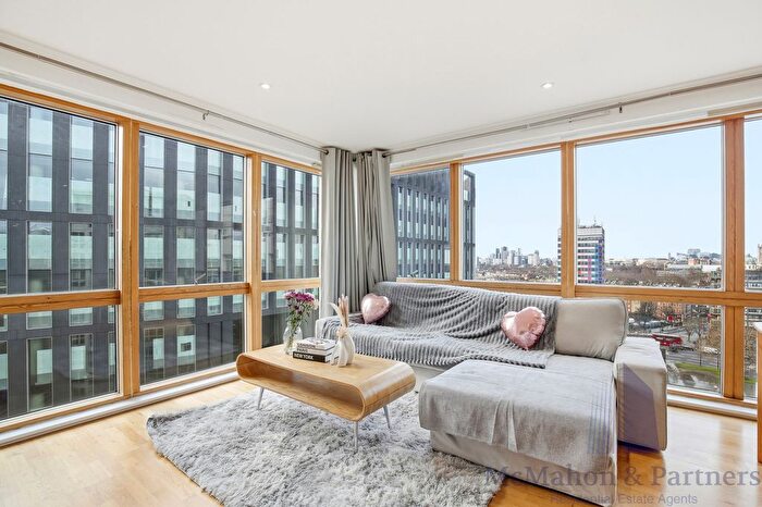 2 Bedroom Flat For Sale In Newington Causeway, Elephant And Castle, London, SE1