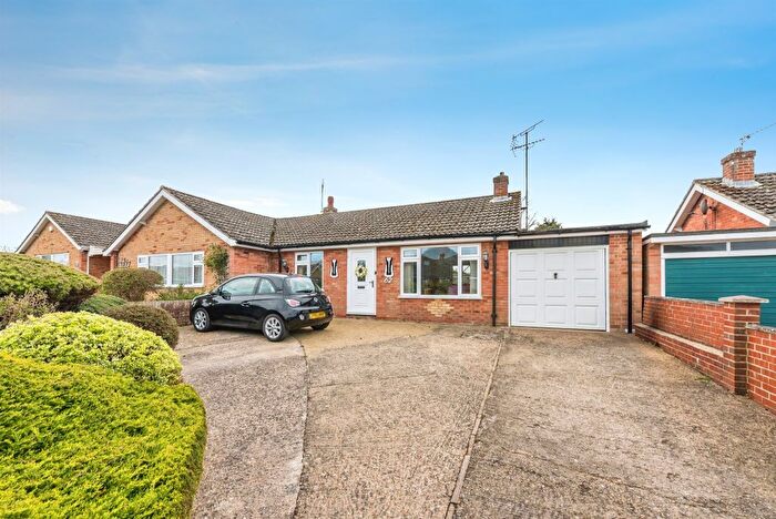 3 Bedroom Semi Detached Bungalow For Sale In Rothwells Close, Cholsey, Wallingford, OX10