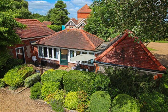 2 Bedroom Detached Bungalow For Sale In Fanhams Hall Road, Ware, SG12